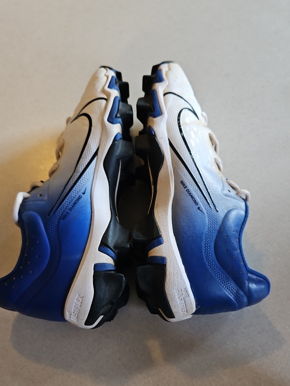 Nike Softball Cleats - Picture 10 of 12